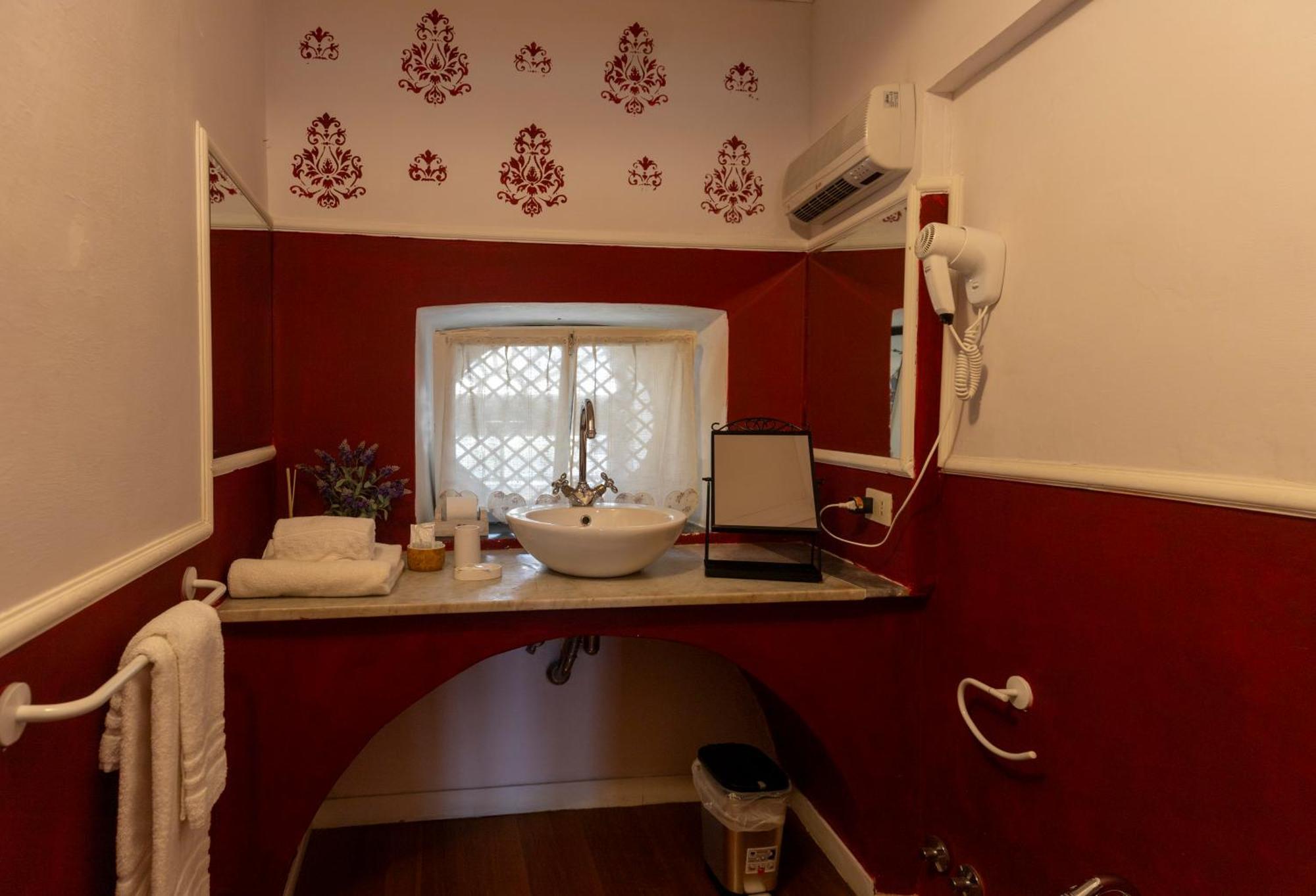 La Foresteria Di Palazzo Picedi Benettini Sarzana Habitación foto